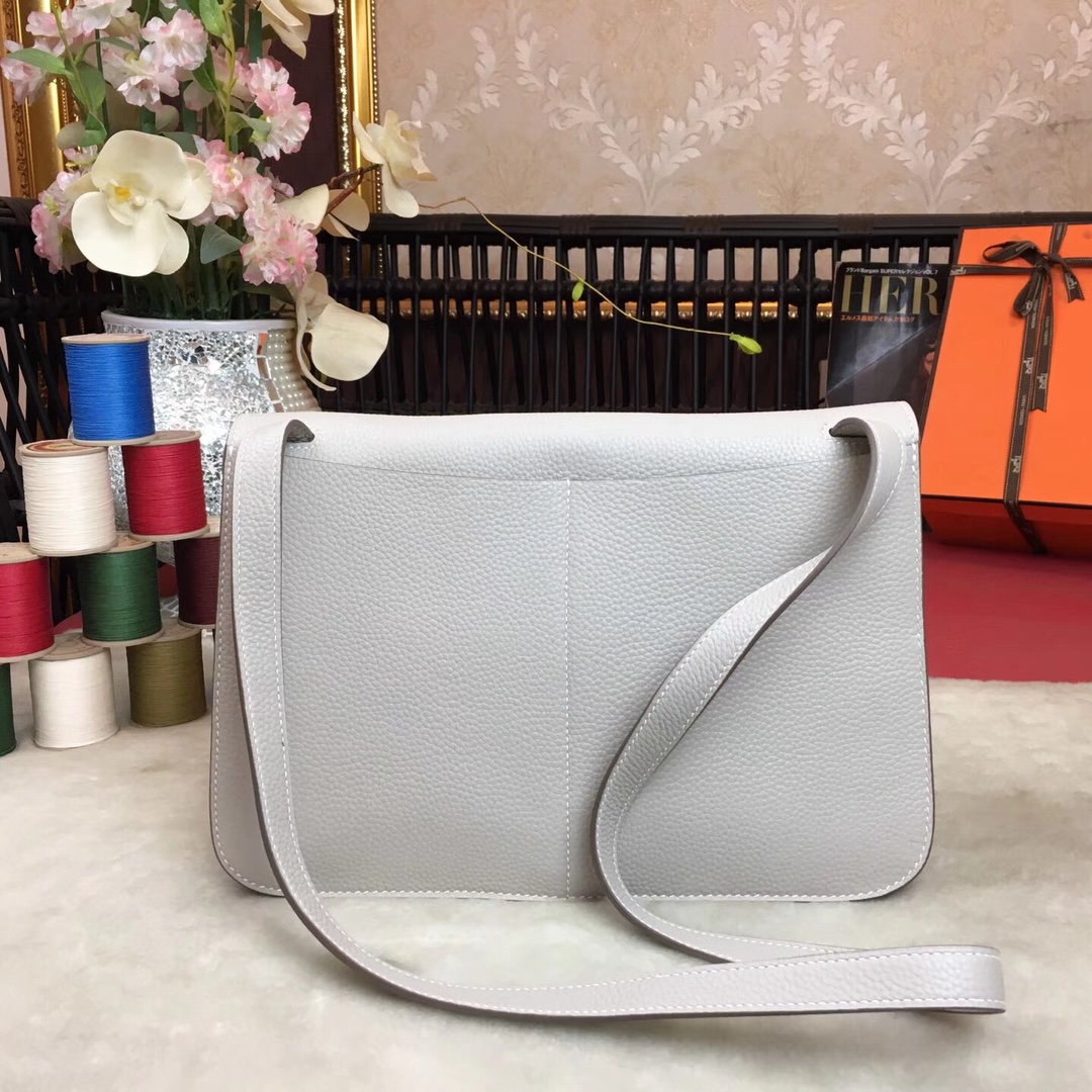 Hermes Halzan 31 Handbag Shoulder Bag In White Clemence Leather